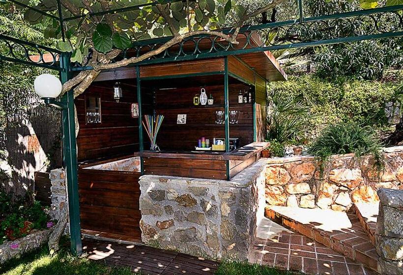 مبيت وإفطار La Maison Galu