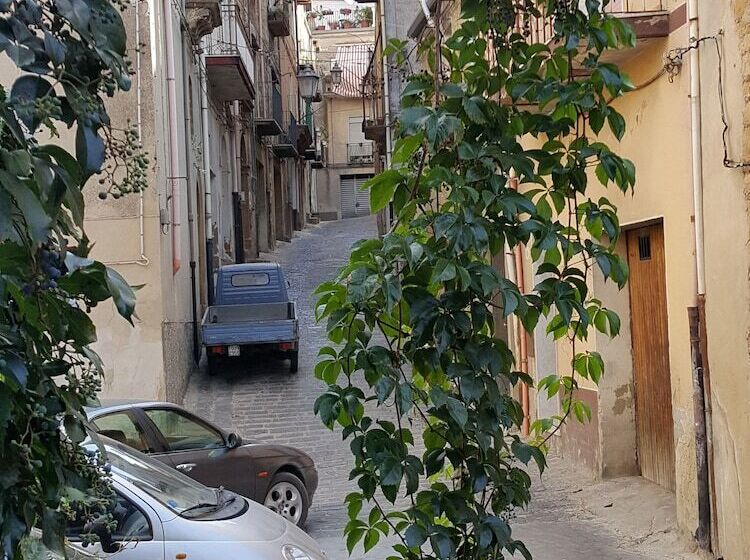 住宿加早餐  La Volpe E L Uva