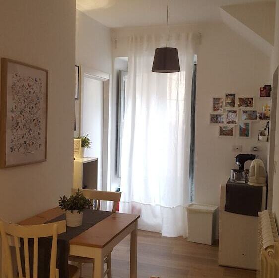 住宿加早餐  La Volpe E L Uva