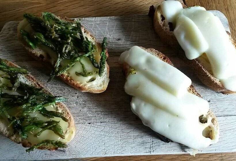 住宿加早餐  La Volpe E L Uva