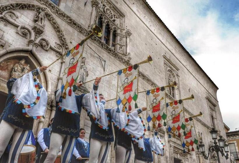 تختخواب و صبحانه Legacy