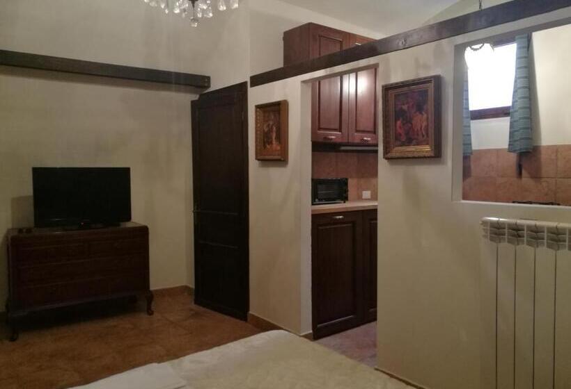 تختخواب و صبحانه Legacy