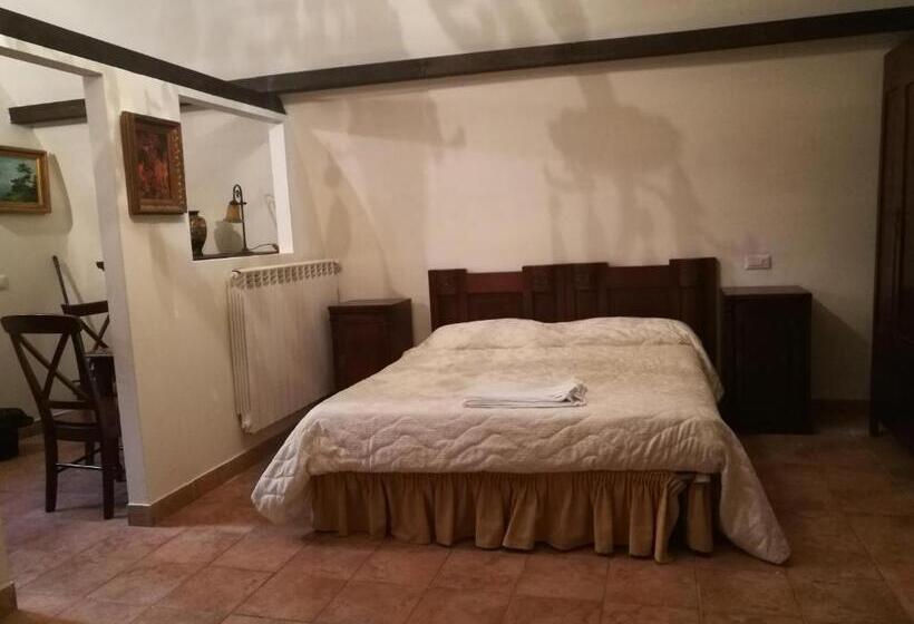 تختخواب و صبحانه Legacy