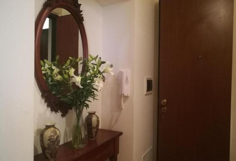 تختخواب و صبحانه Legacy