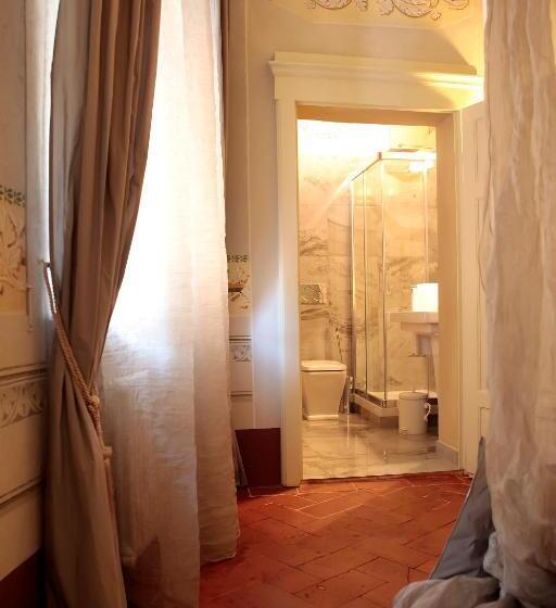 تختخواب و صبحانه Residenza D Epoca Santa Caterina