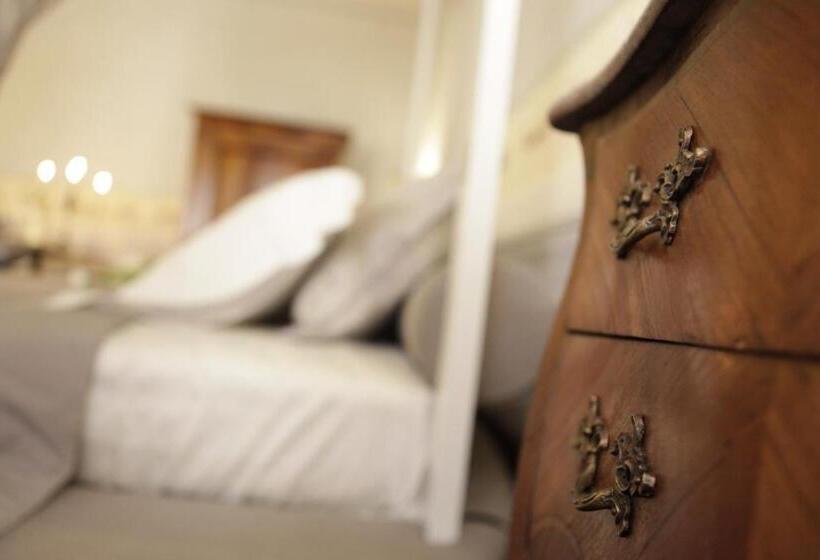 تختخواب و صبحانه Residenza D Epoca Santa Caterina