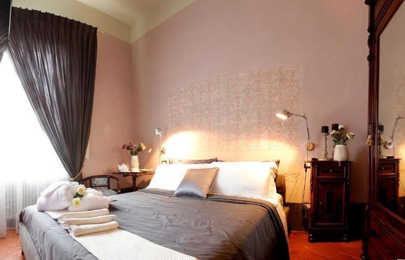 تختخواب و صبحانه Residenza D Epoca Santa Caterina