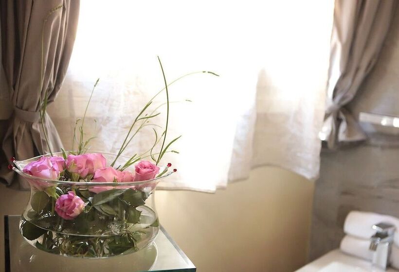 تختخواب و صبحانه Residenza D Epoca Santa Caterina