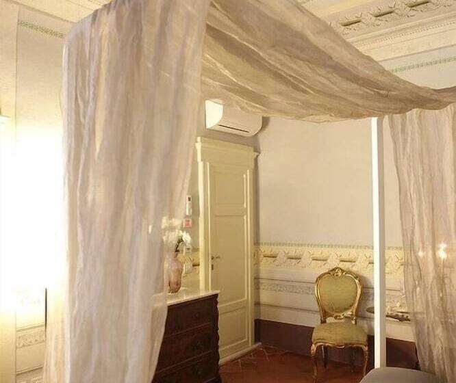 تختخواب و صبحانه Residenza D Epoca Santa Caterina