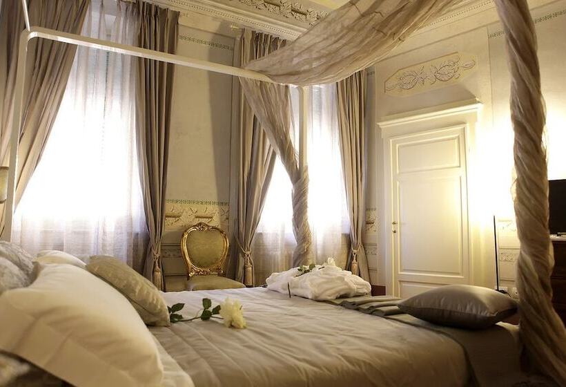 تختخواب و صبحانه Residenza D Epoca Santa Caterina