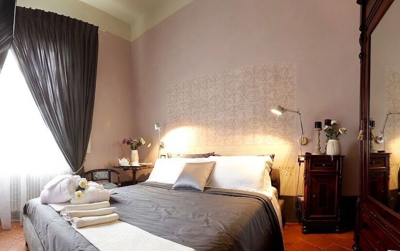 تختخواب و صبحانه Residenza D Epoca Santa Caterina