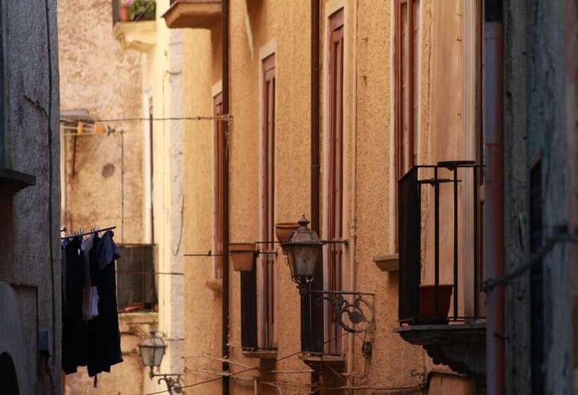 تختخواب و صبحانه Apartment Via Dell Astrologo