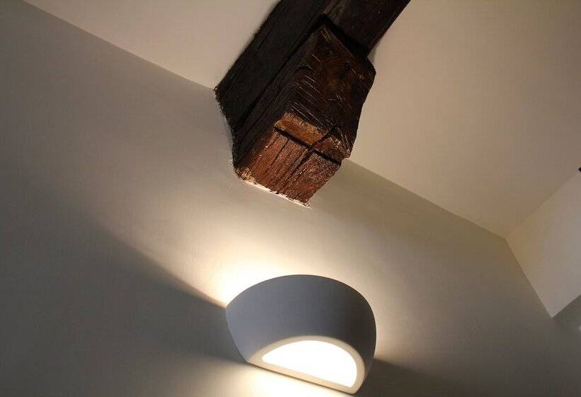 تختخواب و صبحانه Apartment Via Dell Astrologo