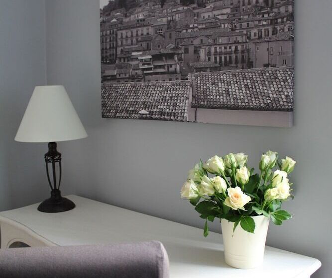 تختخواب و صبحانه Apartment Via Dell Astrologo