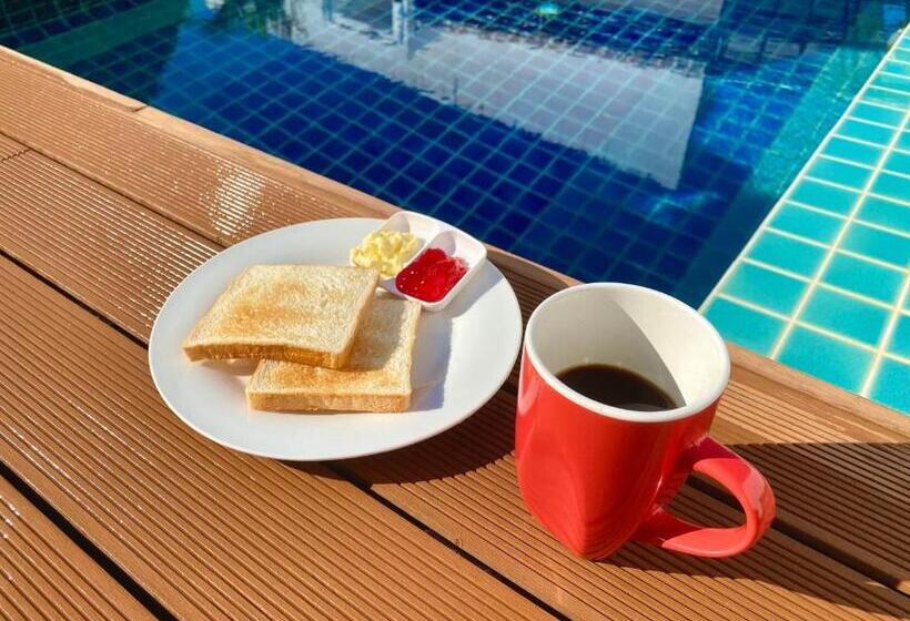 Chillhub Hostel Phuket