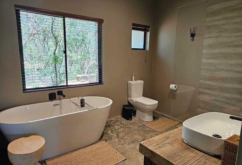 בית מלון כפרי African Safari Lodge