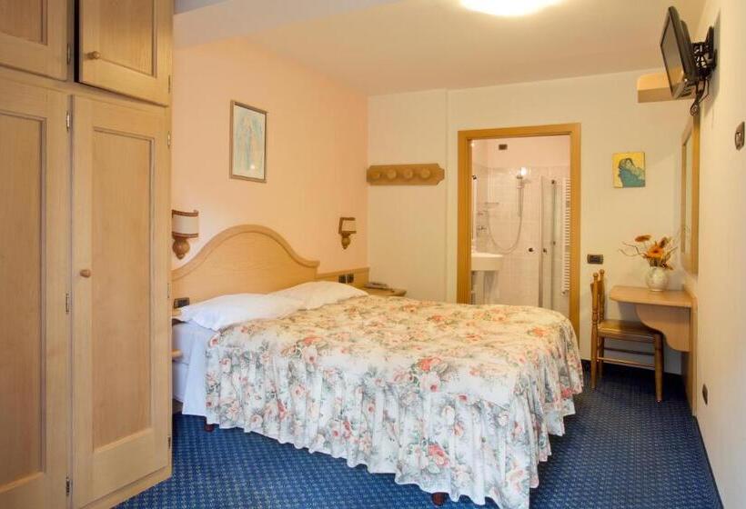 בית מלון כפרי Al Lago