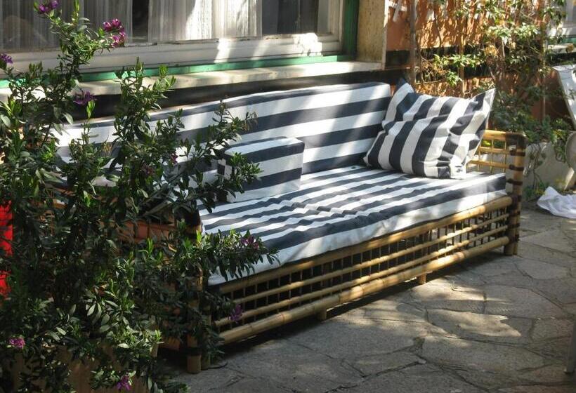 فندق Albergo La Marinella