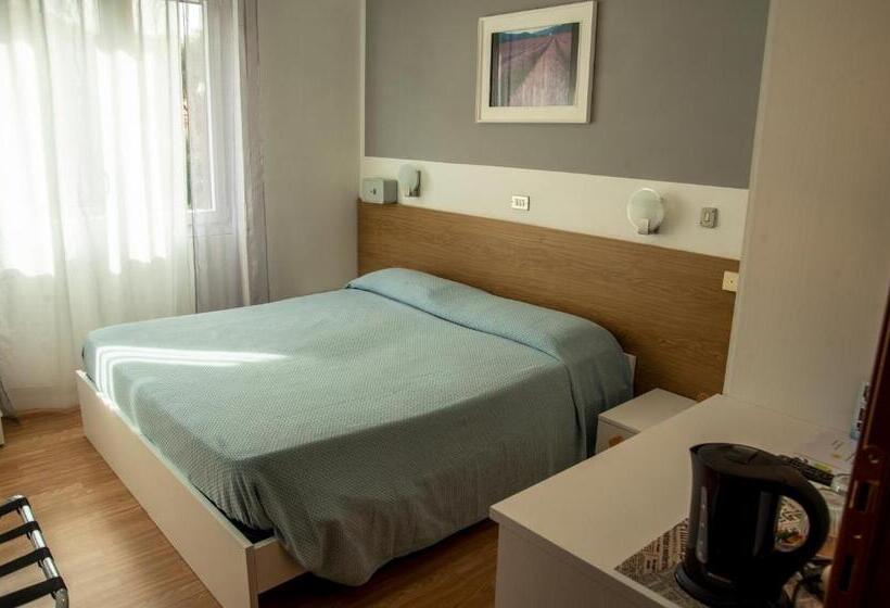 فندق Albergo La Marinella