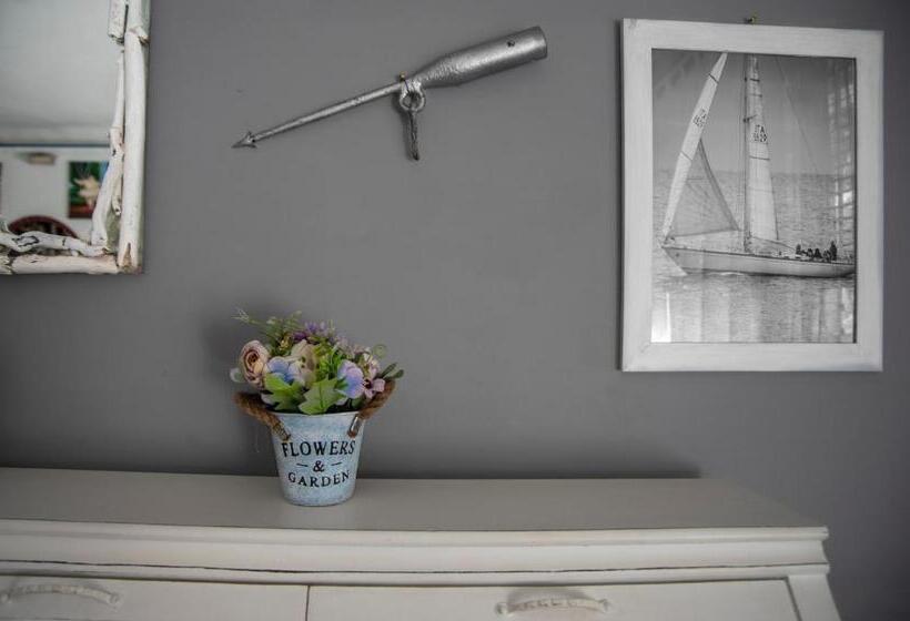 فندق Albergo La Marinella