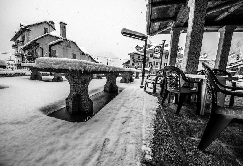 ホテル Albergo Meublè Vecchio Scarpone