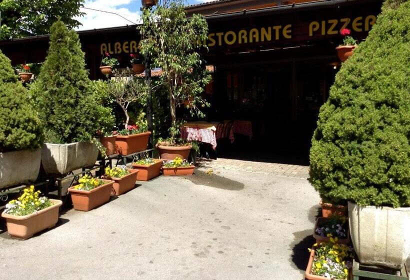 فندق Albergo Ristorante Da Carlino