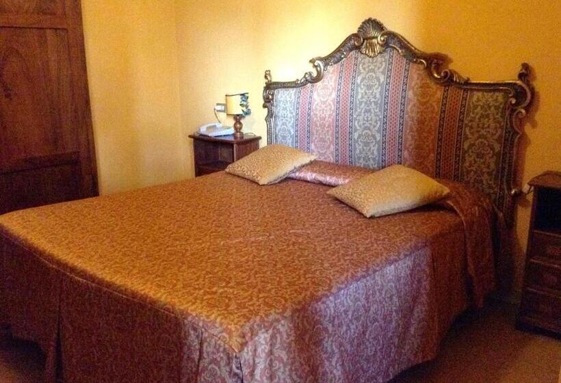 ホテル Albergo Ristorante Da Carlino