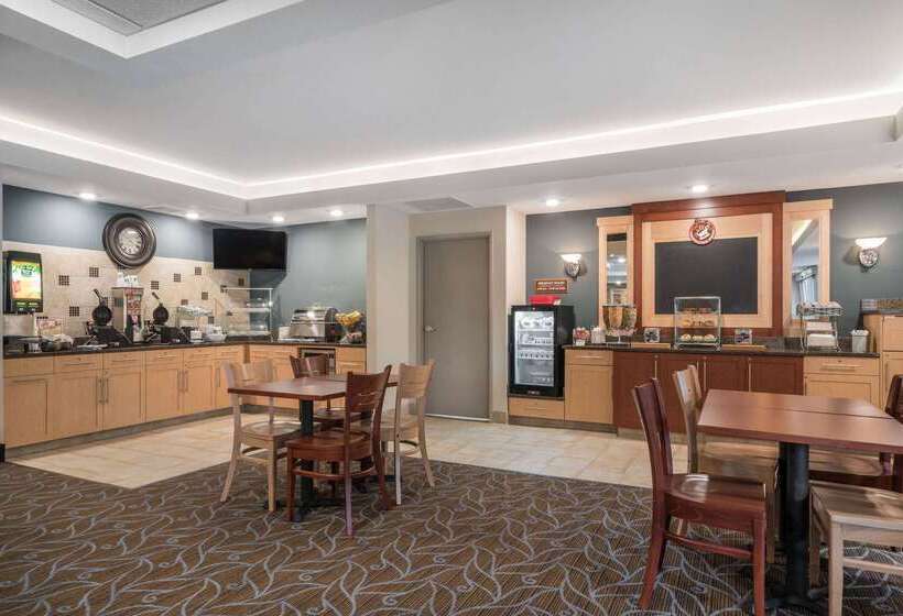 فندق Americinn By Wyndham Winona