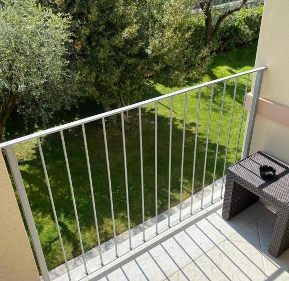 فندق Baia Dei Pini