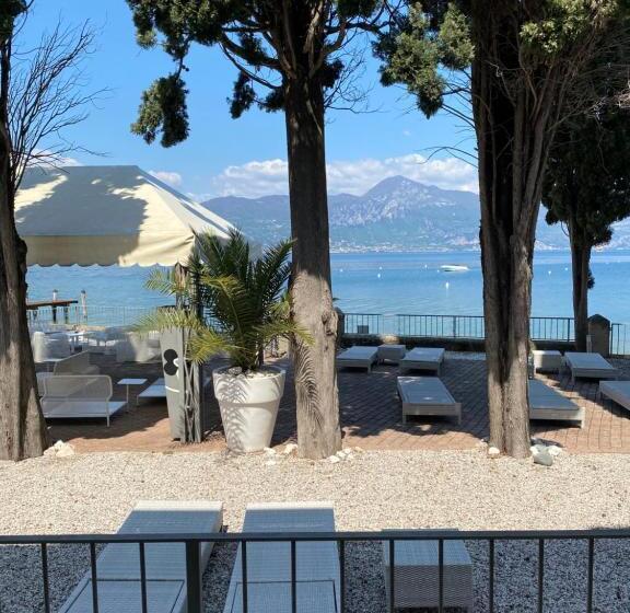 فندق Baia Dei Pini