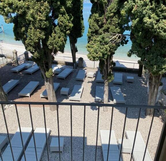 فندق Baia Dei Pini