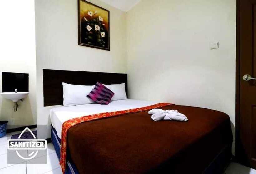 ホテル Bantal Guling Pasar Baru