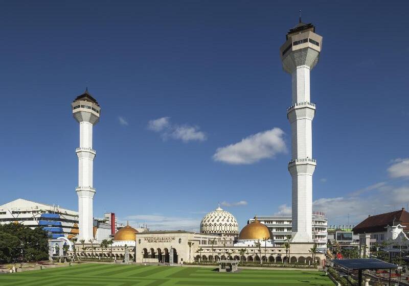 هتل Bantal Guling Pasar Baru