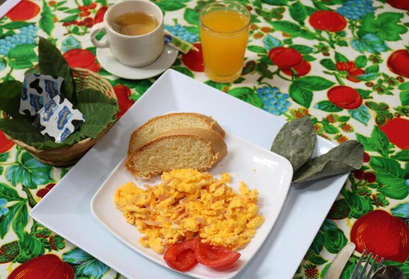 Отель Colonial   Honda