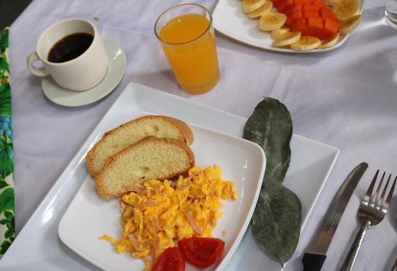 Отель Colonial   Honda