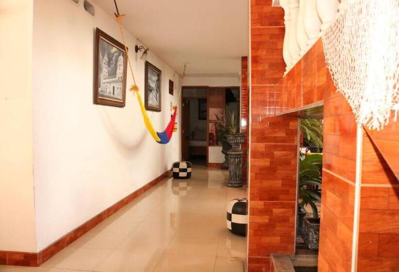 Отель Colonial   Honda