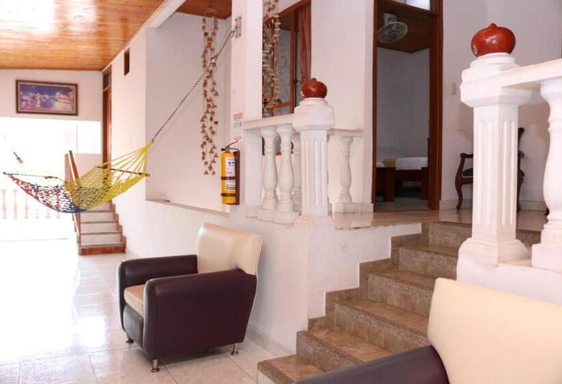 Отель Colonial   Honda