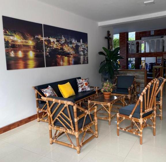 Отель Colonial   Honda