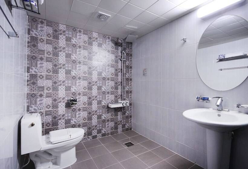 Mitasuya Ryokan Hotel Gumi By Aank