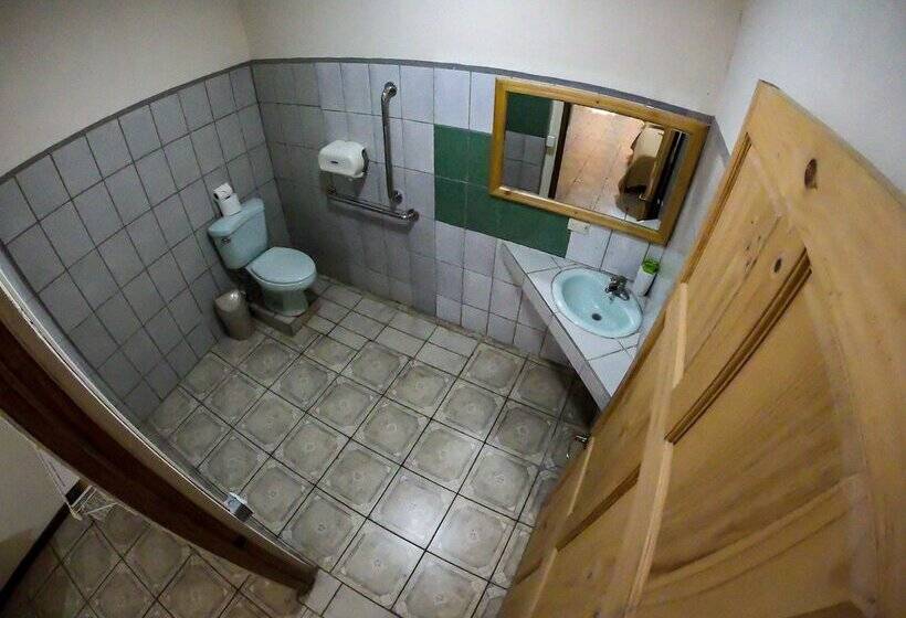 בית מלון כפרי Frank's Place