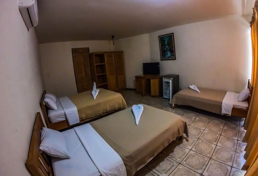 בית מלון כפרי Frank's Place