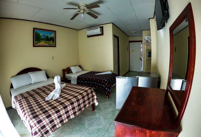 בית מלון כפרי Frank's Place