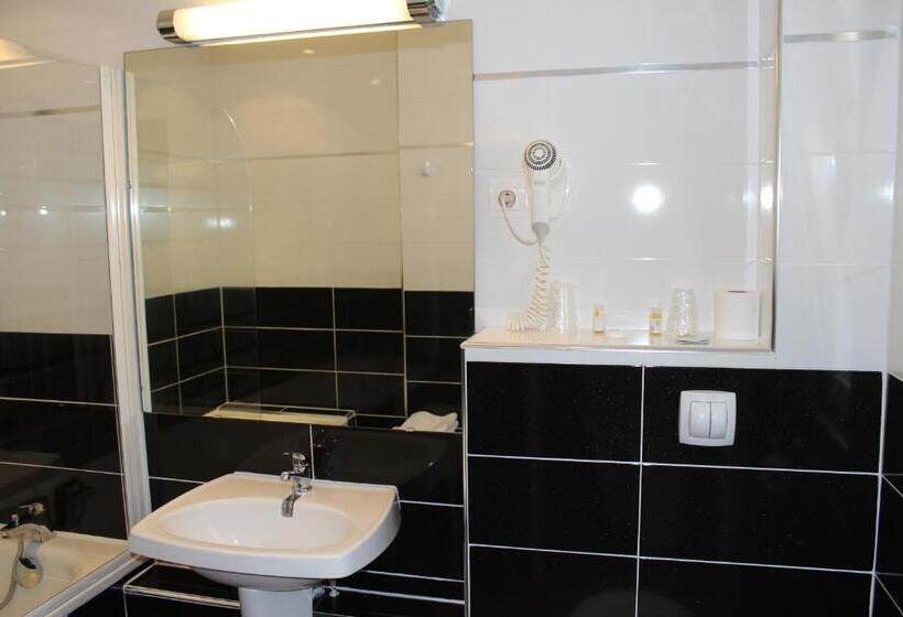 Отель Hôtel De La Meuse