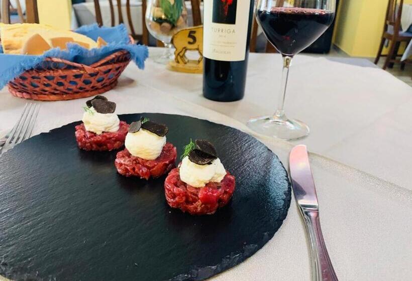 בית מלון כפרי Il Cinghialetto