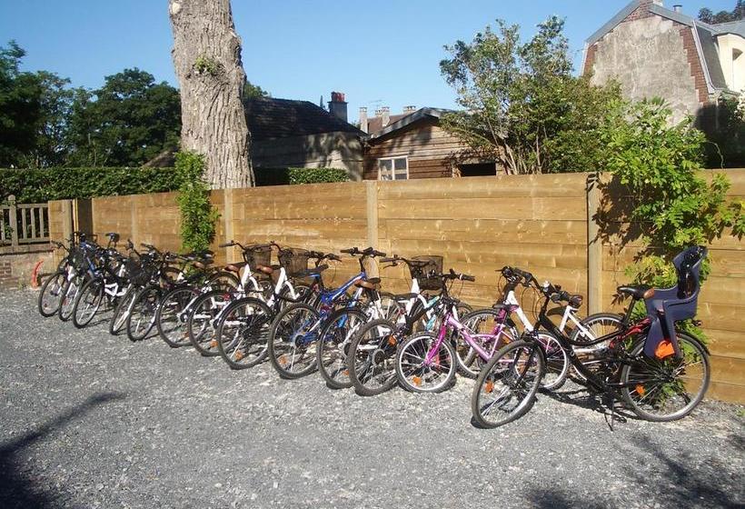 ホテル La Maison D'emilie