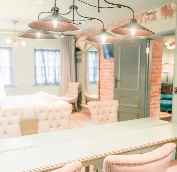 酒店 Le Petit Chateau & William De Percy