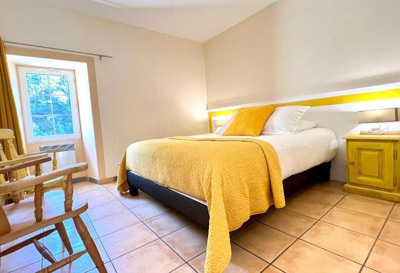 ホテル Logis Hôtel Restaurant Le Domaine De L Eau Vive