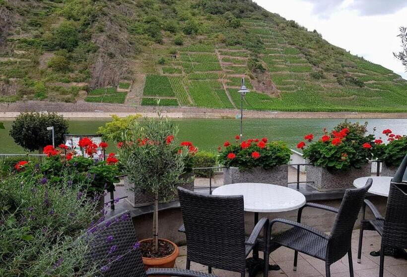 ホテル Mosel Landhaus B&b