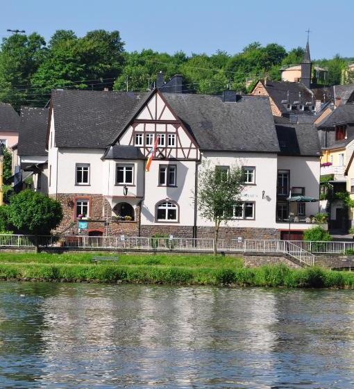 ホテル Mosel Landhaus B&b