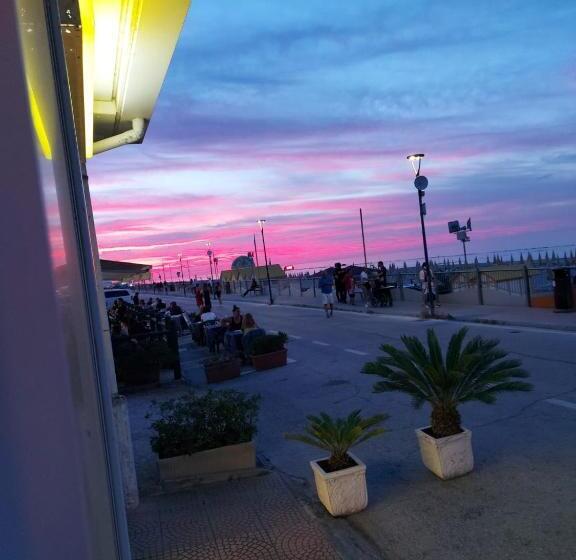 ホテル Oasi Ristorante Pizzeria